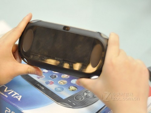 热门游戏掌机 索尼PSV wifi版现价1380元 