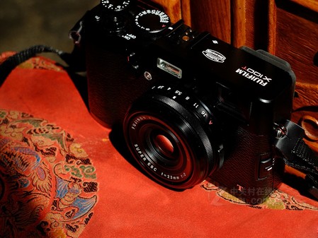 新品复古特价 富士X-100T促销价7699元-富士