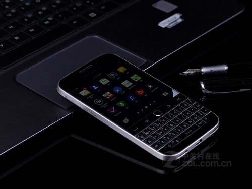 全键盘 黑莓Q20港版青岛报价3099元