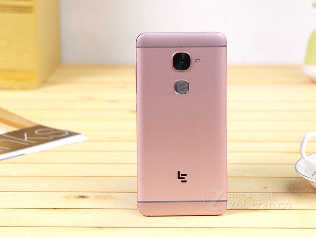 乐视2Pro 4G运行内存1399元送蓝牙耳机-乐视