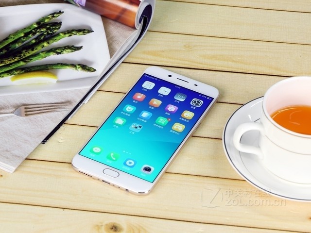 时尚高颜 OPPO R9S 河池开学促销中 