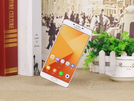 春节优惠购 三星GALAXY C9 Pro报2799元 春节优惠购 三星GALAXY C9 Pro报2799元