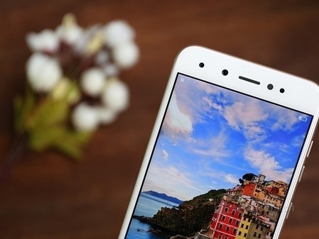 拍摄更为靓丽的手机金立s10报价2299元
