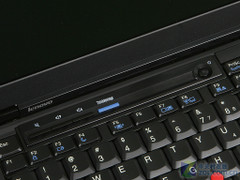 轻薄至尊 ThinkPad X300商务本13600元 