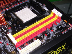 ��������+˫������ ����ħ��890GX��699 