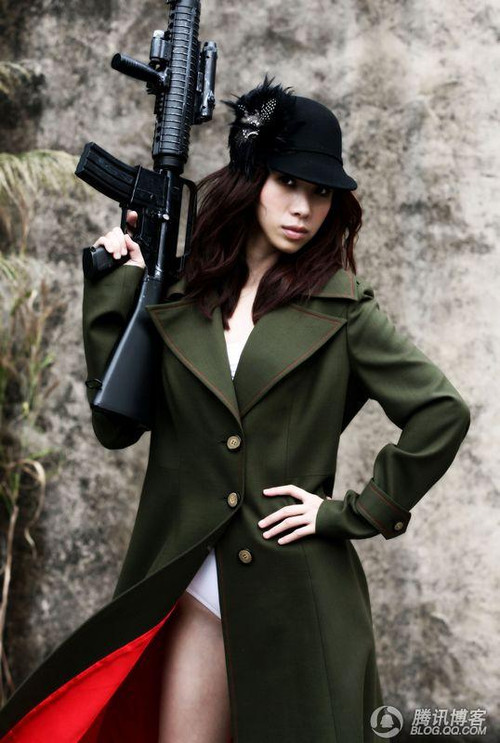 T裤貂蝉曝光《男人装》只能偷拍作为珍藏 T裤貂蝉曝光《男人装》只能偷拍作为珍藏