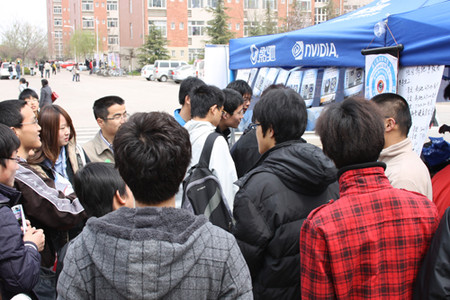 热情挡不住 影驰山东建筑大学依旧火爆_影驰 