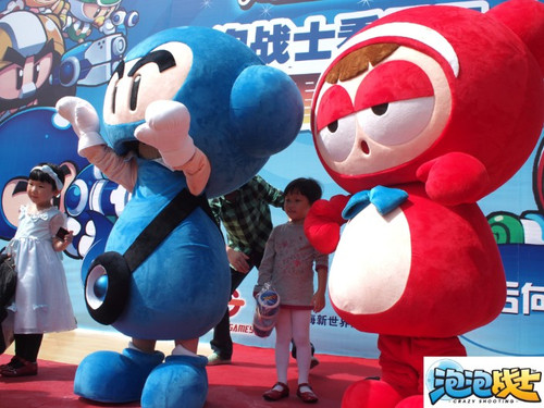 ������սʿ��COSPLAY��װ��ż������ 