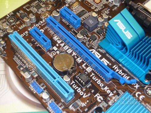 AMD装机首选 华硕M4A88T-M LE促销499
