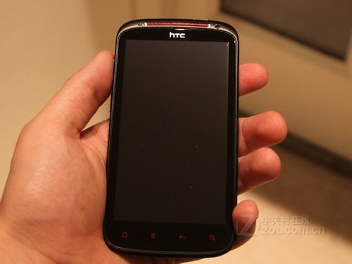 沈稳外表下的音乐热情 HTC G18售2385元