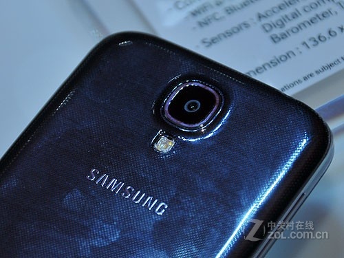 高像素密度更清晰 三星i9500威海特价