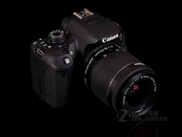 佳能 700d(单机) 产品综述      参数 报价 点评 元