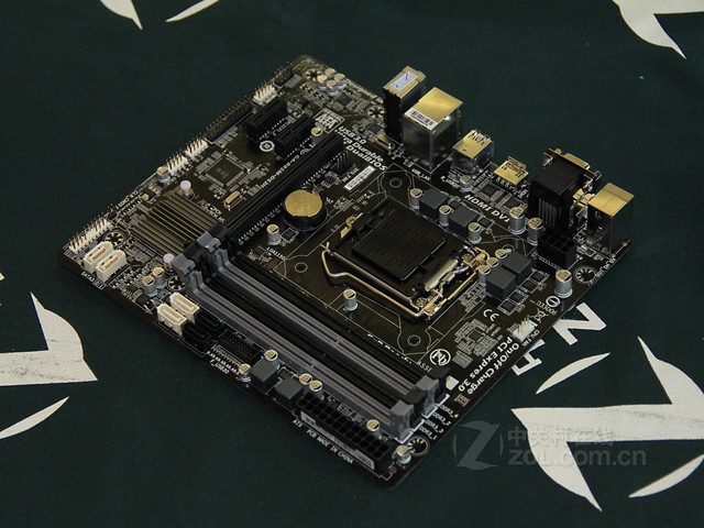  GA-B85M-D3H 460Ԫ 