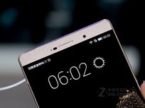 6.8Ӣ����� ��ΪP8max�ൺ����4050Ԫ 