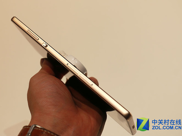 ������� ��ΪP8max��˫4G���ۼ�1923Ԫ 