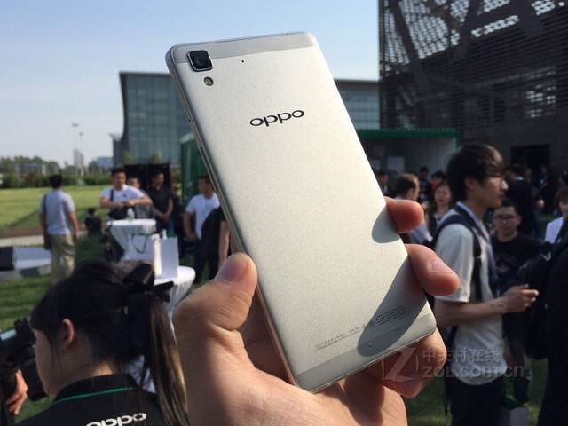 oppo r7t,8核3g运行内存,拍照神器,长沙鸿信通*2498元