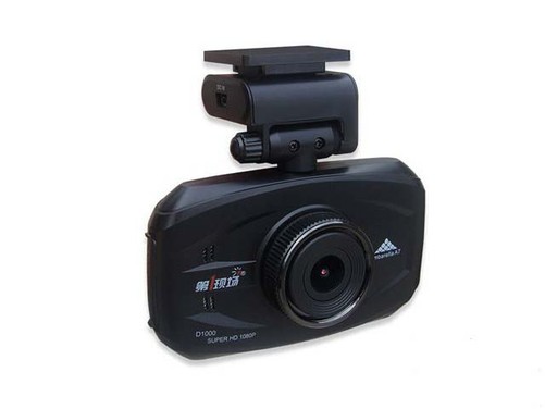 第一现场d1000记录仪599元送16g高速卡