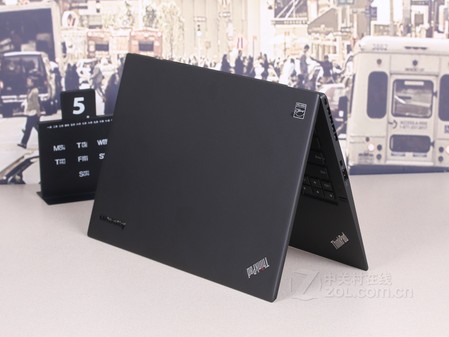 ThinkPad New X1 Carbon(20BTA06CCD)外观图 ThinkPad New X1 Carbon(20BTA06CCD)外观图