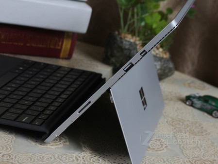 3surface pro4 i5/4G/128G(����)6800Ԫ  