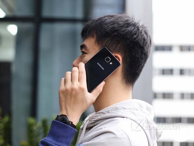 整机强悍 三星Galaxy A7 售价2565元 整机强悍 三星Galaxy A7 售价2565元