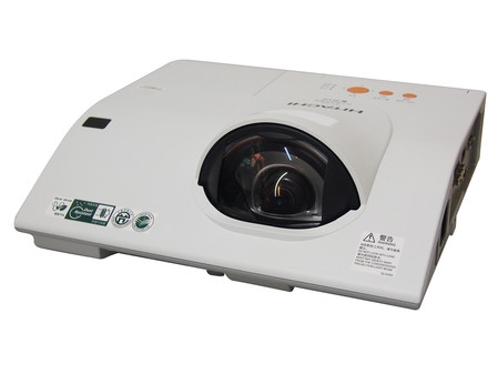 短焦商务投影更方便 日立Q300报5700元 短焦商务投影更方便 日立Q300报5700元