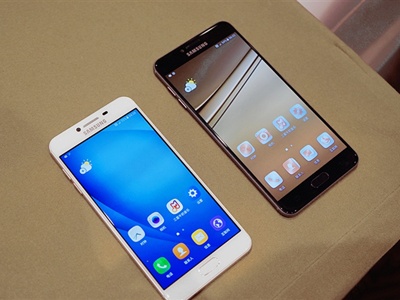 三星galaxyc732g版2299元64g版2599元