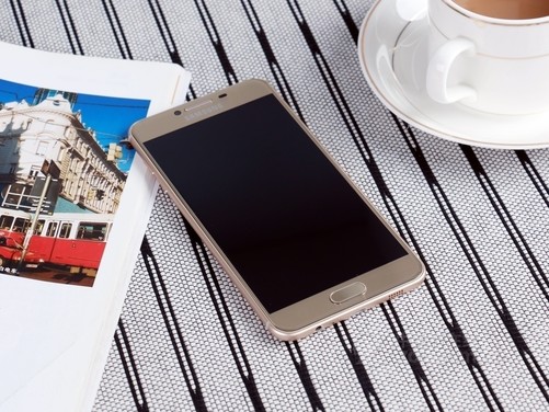 zol商城价:1539正品行货  先行赔付  顺丰包邮 三星 galaxy c5(c5000