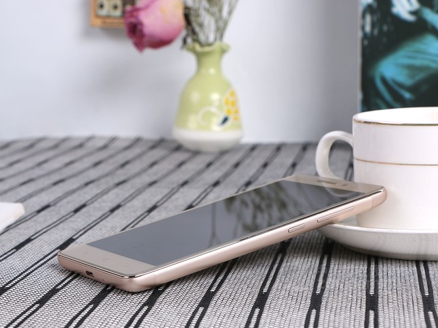 红米3S手机亲民价 16G版799元32G版950元 红米3S手机亲民价 16G版799元32G版950元