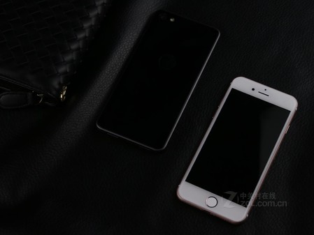 ��Ӱ����Ĺ�ɫ�� ƻ��iPhone 7�Ϸ�5288Ԫ 