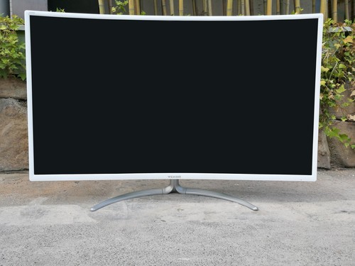 网咖专用wescom 39.5寸曲面显示器上市