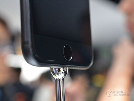 8重庆苹果7 Plus(256G)售3750元 8重庆苹果7 Plus(256G)售3750元