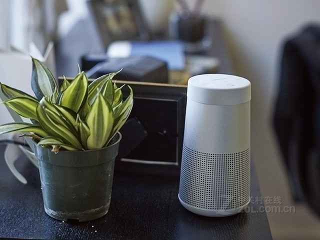 BOSE SoundLink Revolve  1690 