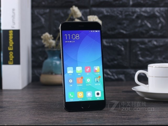 时尚低价手机 小米6现货热卖2599元