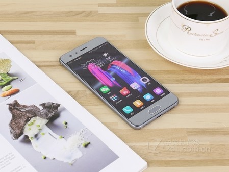 拍照就像用单反 荣耀9(64G)售2380元 拍照就像用单反 荣耀9(64G)售2380元