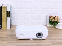 色彩出众 明基W1050家用投影东莞4999元