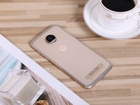ȫ����˫�˶Խ� Moto Z2 Play�Ϸ���2499Ԫ