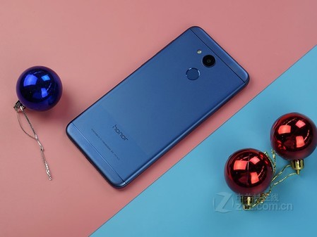 10������ ���ĸ�ϸ�� ��ҫV9 PLAY990Ԫ 