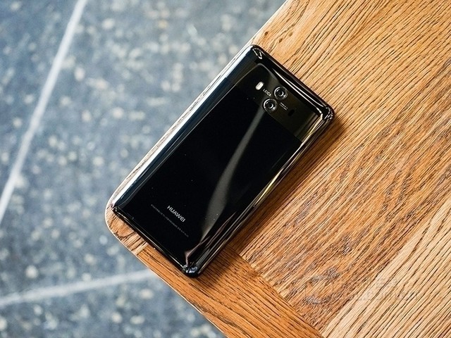 ce8RYifdC8rmU.jpg
