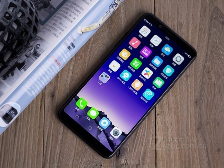 OPPO A73报价1599元 购机送一年碎屏险