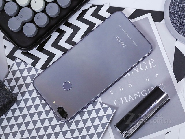 华为荣耀9青春版武汉950元学生最喜欢