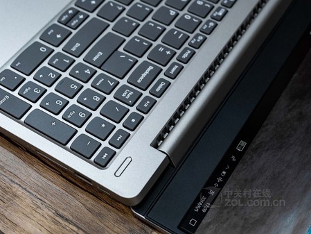 6̨������Y7000-15 I7 8750��ɫ���6960Ԫ 