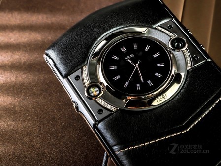 一面手机一面腕表8848钛金m5巅峰版16999