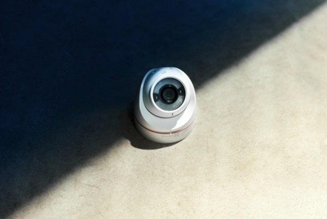 目前这款海康威视萤石店铺,c4w既是一款监控摄像机,也是一款可定制