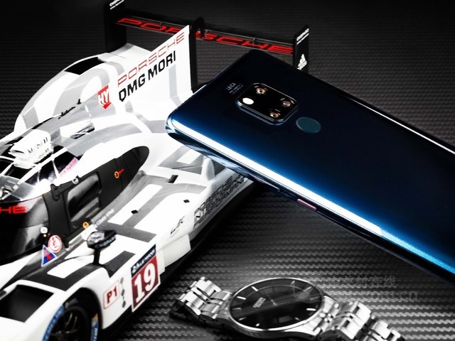 ��Ϊ Mate 20 X��6GB RAM/ȫ��ͨ��������4999Ԫ 