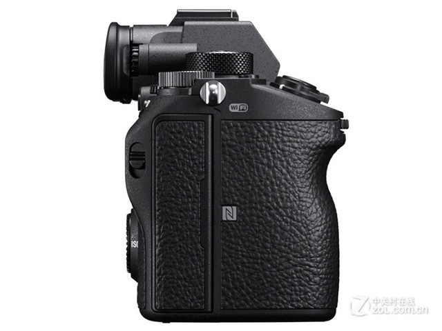 A7R3     13999 