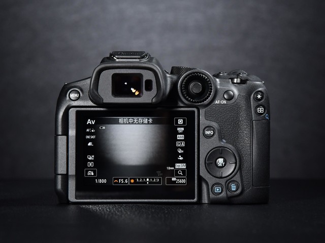 江苏佳能r7套机仅售11900元18150mm