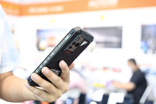 5G���նˣ�5Gǿ���ܣ�AORO����A18���Ρ�5G�������š�����2022 ����������չ 