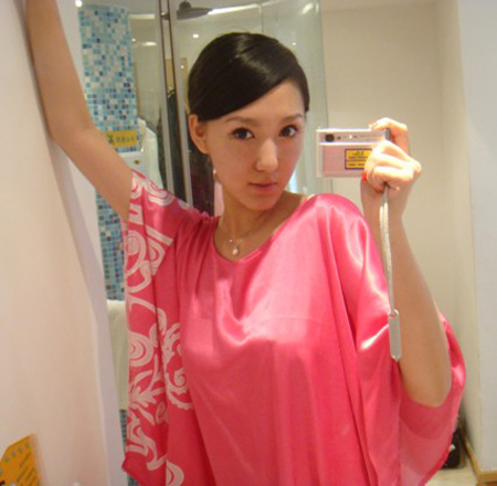 《圣域传说》名模晓夏 私密生活照曝光