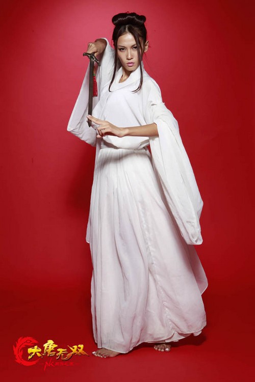 鞠婧祎夏日气氛感大片