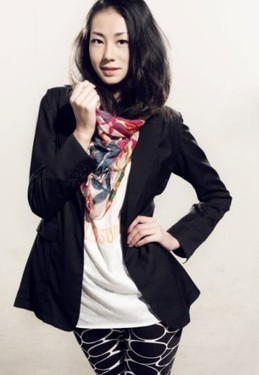 新侨报封面女郎城市焦点封面女郎蔡慧可爱生活照jj比赛是竞技世界